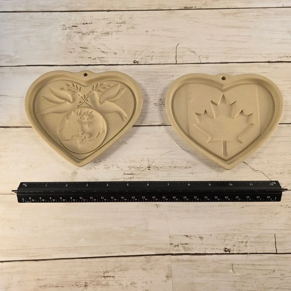 Pampered Chef Heart Stoneware Cookie Molds Peace On Earth & Heart of Canada Set